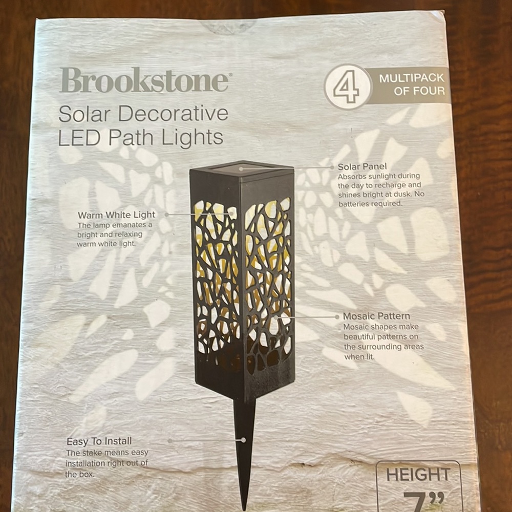 Brookstone Solar LED Path Lights - Picture 3 of 6
